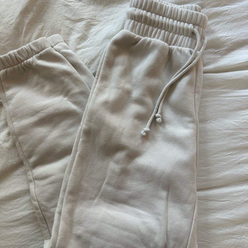 Forever 21 Women’s Sweatpants Cream/White